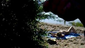Niegrzeczne nastolatki surferów są ostro wyruchane na plaży ertyczne filmy za darmo